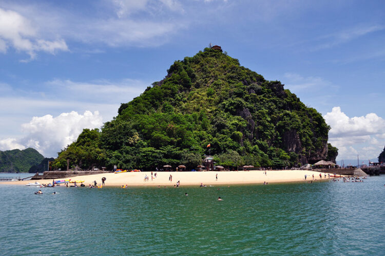 Dao Titop Ha Long